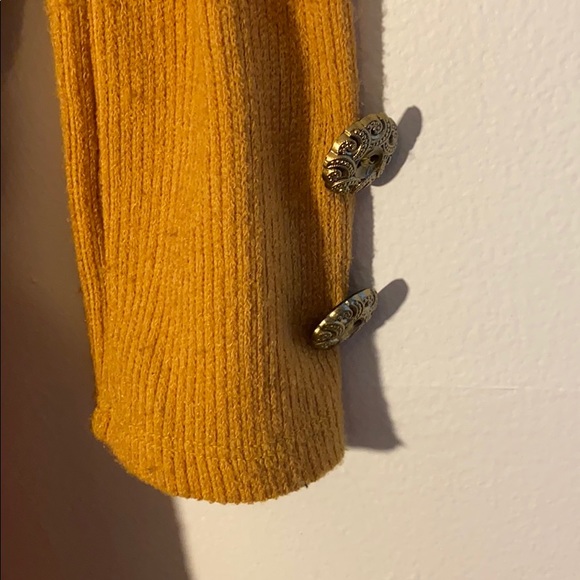 Sweater - Picture 2 of 2